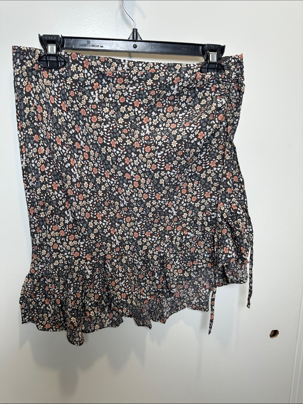 Rails Black Floral Wrap Mini Skirt with Pink and Cream Blossoms (24)